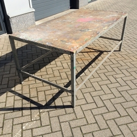 Oude brocante ateliertafel demontabel