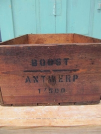 Oude houten kist uit Antwerpen