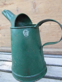 Oude olie schenkkan