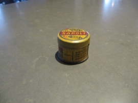 Brocante rond blikje van Sapoli was