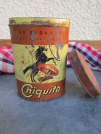 Oud ovaal blikje Chiquito