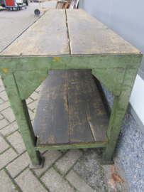 Oude industriële werkbank/tafel*