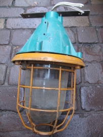 Oude industriële kooilamp