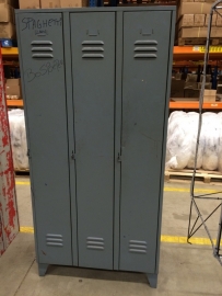 Oude lockerkast 3 deurs