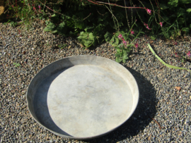 Oud groot zinken plateau