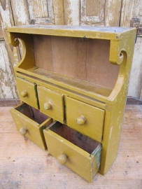 Brocante okergeel klein ladekastje met 6 lades