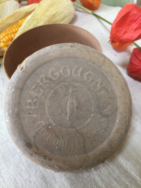 Oud rond doosje Bergougnan