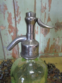Antieke siphonfles van 1/2 liter in groen