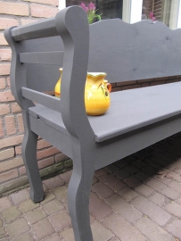 Beautiful old wood (garden) bench in anthracite
