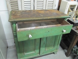 Antiek groen kastje