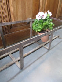 Brocant metal planter