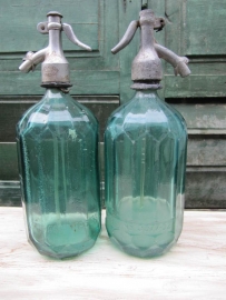 Brocante old seltzer soda bottle in blue / green with facet