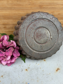 Brocante metalen bakvorm
