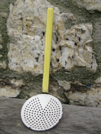 Old enamel yellow skimmer