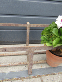 Brocant metal planter