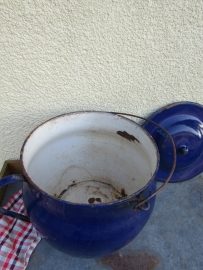 Antieke emaille pot met deksel