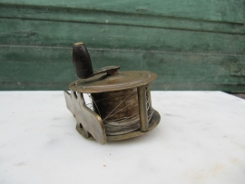 Oud metalen vliegvis real