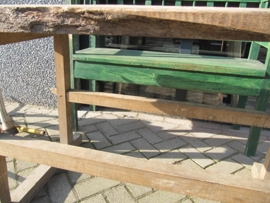 Oude stoere (slagers) tafel