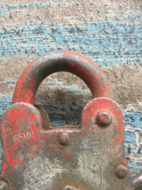 Ijzeren hangslot met sleutel