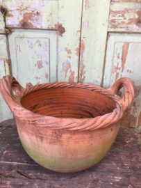 Set old terracotta pots