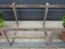 Brocant metal planter