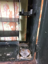 Oud aluminium kastje
