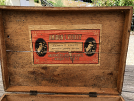 Antieke houten kist