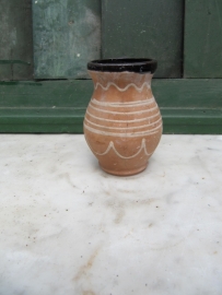 Terracotta pot, small