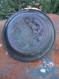 Brocant  old metal plaque