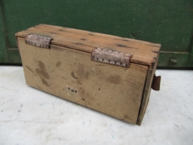 Brocante spijkerkistje
