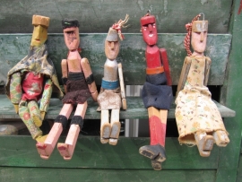 Oude houten poppetjes set van 9 stuks