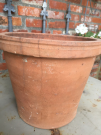 Antieke terracotta pot groot