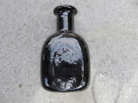Antiek zwart flesje
