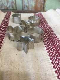 Set van 6 oude uitsteek vormpjes