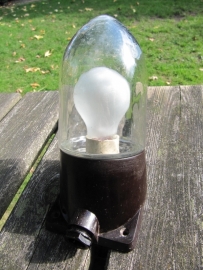 Oude bakkelite stallamp