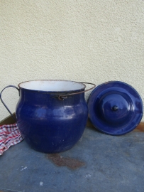 Antieke emaille pot met deksel