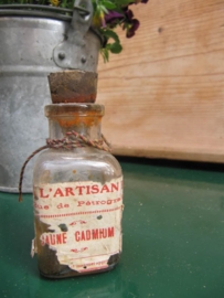French old bottle of wood paint Cadmium