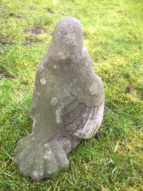 Brocant concrete statue, dove