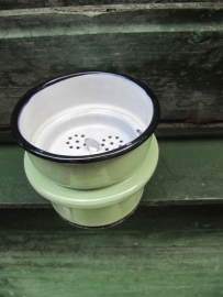 Brocante mintgroene emaille 2 dlg koffiefilter