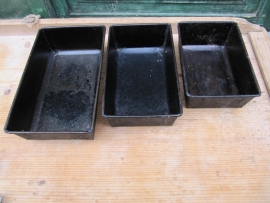 Baking tin.