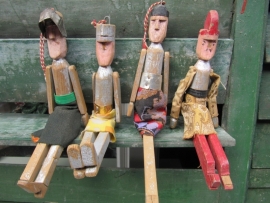Oude houten poppetjes set van 9 stuks