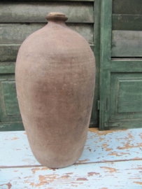 Antieke aardewerk oliekruik met schroefdop