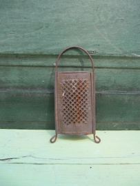 Brocante tiny grater