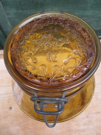 Oude glazen pot