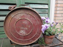 Shell jerrycan round model.