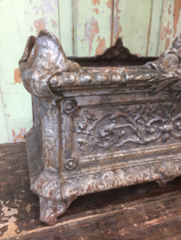 Antieke set gietijzeren jardinière