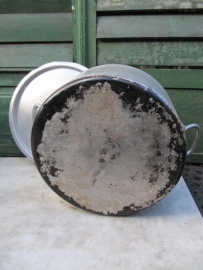 Grote aluminium pan
