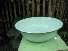 Grote mooie oude brocante (mint)groene emaille ronde bak.