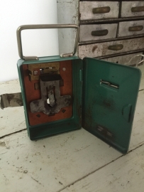 Oude metalen zaklamp