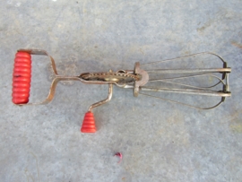 Brocante eierklopper/handmixer